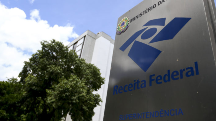 Receita Federal divulga regras que equiparam fintechs a bancos 