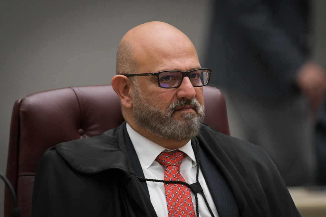 PIS e Cofins compõem base de IRPJ e CSLL pelo lucro presumido, decide STJ