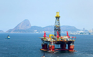 Imposto sobre exportação de petróleo é suspenso por desvio de finalidade